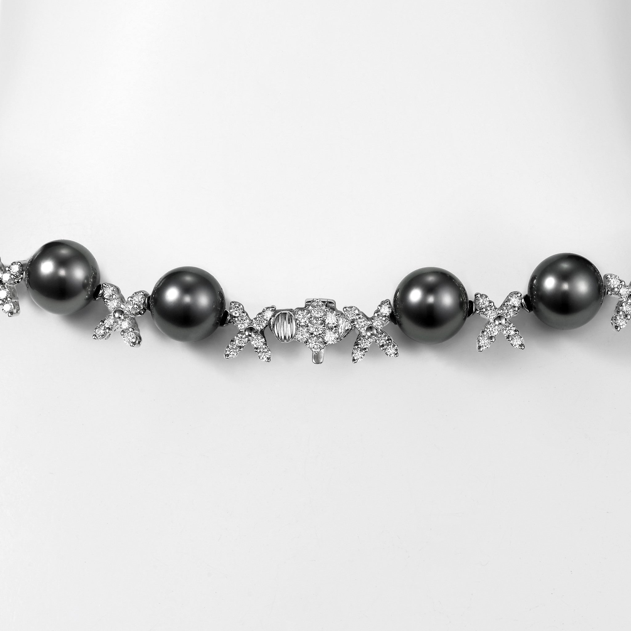 White Gold Diamond & Tahitian Pearl Necklace - Isaac Westman - 3 White Gold Diamond & Tahitian Pearl Necklace - Isaac Westman - 3