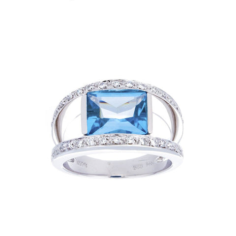Diamond & Blue Topaz Gold Ring Diamond & Blue Topaz Gold Ring