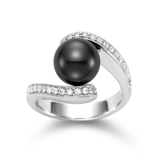 The Journey of a Tahitian Pearl: From Ocean to Elegance
