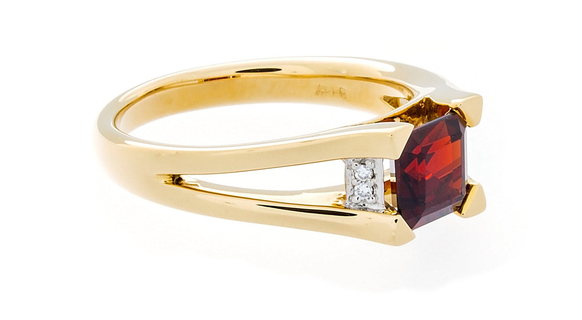 Garnet Gold Ring – ISAAC WESTMAN